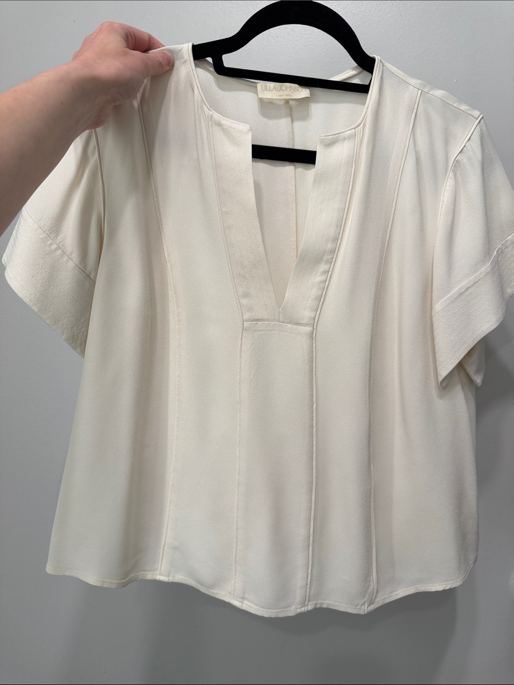 Ulla Johnson Cream Keyhole Split-Neck Blouse